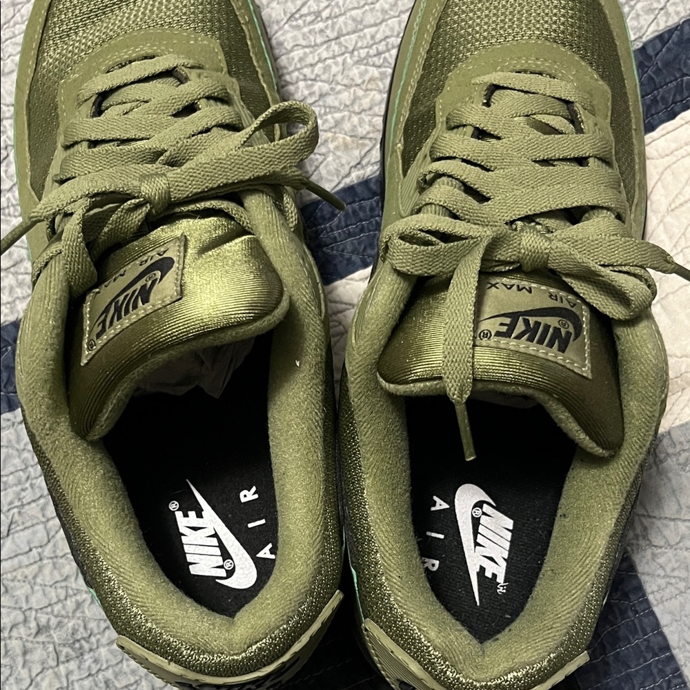 Nike Men's Forest Green Air Max 90 - Picture 5 of 6